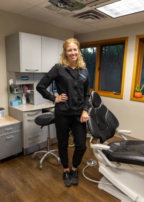 solt-family-dental-ashley-hygienist-portrait-treatment-room-wyoming-mi-02